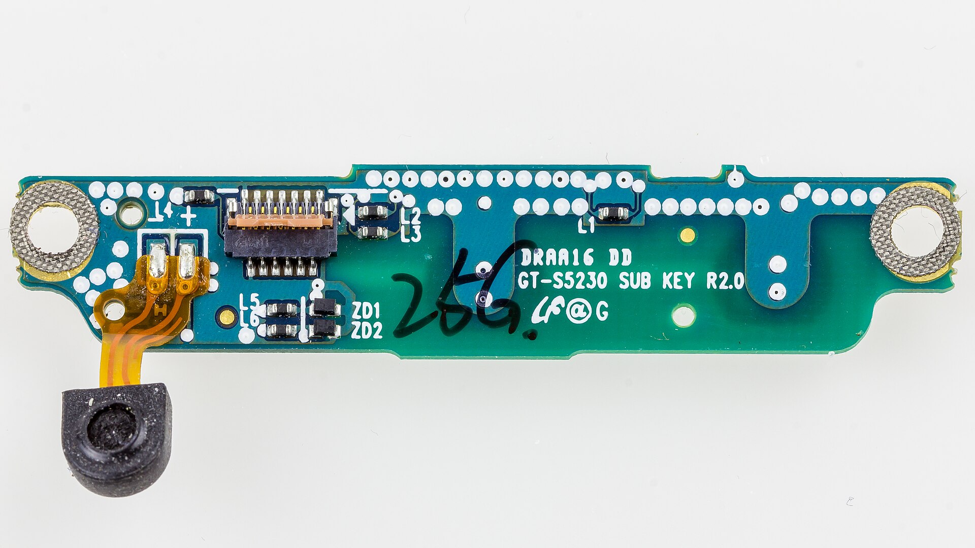 Płytka PCB smartfonu z mikrofonem – naprawa w serwisie
